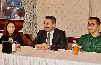 Tokat Belediye Başkanı Eroğlu gençlerle bir araya geldi