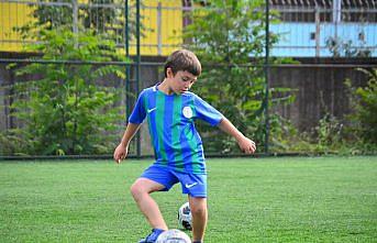 Üzerine kale direği devrilen Çaykur Rizespor'un altyapı oyuncusu yaşamını yitirdi