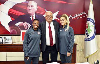 Ereğli Belediyespor 2 kadın futbolcuyu kadrosuna kattı