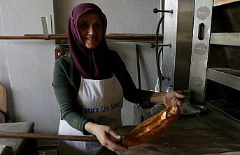 Eşi rahatsızlanınca fırının başına geçen kadın işin ustası oldu