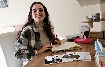 İşitme engelli şairden engellilere “Hedefiniz için mücadele edin“ çağrısı