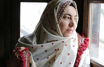 Kadınların dokuduğu “tokalı örtme“ geleceğe taşınıyor