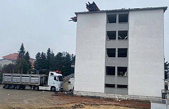 Karabük'te deprem dayanıklılık testini geçemeyen hükümet konağı yıkılıyor
