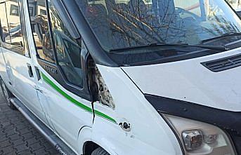 Ölümlü trafik kazasına karışıp kaçan sürücü kırık araç parçalarından bulundu