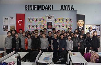 “Sınıfımdaki Ayna“ projesiyle öğrencilerinin olumlu davranışlarına katkıda bulunuyor