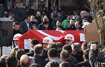 Teskeresine 3 gün kala trafik kazasında hayatını kaybeden askerin cenazesi toprağa verildi