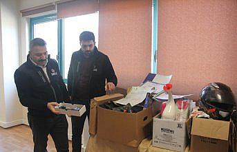 Tramvaylarda “diploma“ ile “motosiklet kaskı“ bile unutuldu