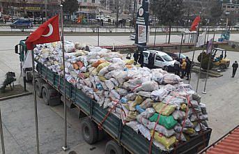Boyabat’tan deprem bölgesine bir tır odun gönderildi