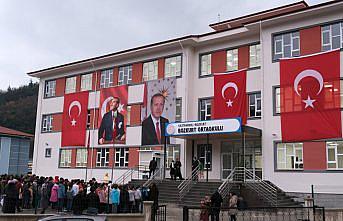 Bozkurt Ortaokulu öğrencileri yeni okullarında ders başı yaptı