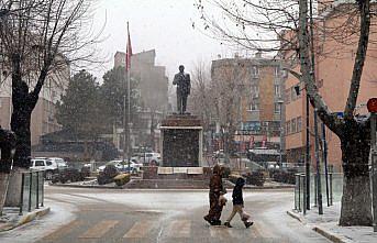 Çankırı, Tokat ve Kastamonu'da kar etkili oluyor