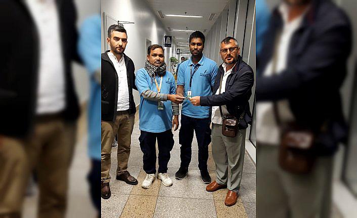 Cidde Havalimanı temizlik görevlileri Trabzon kafilesi ile depremzedelere bağış gönderdi