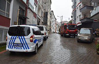 Giresun'da depremler nedeniyle çatlaklar oluşan bina boşaltıldı
