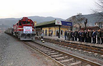Karabük'ten 20 vagon odun Kahramanmaraş'a gönderildi