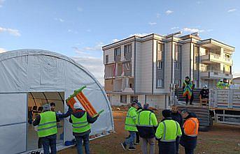 Karabük'ten deprem bölgesine giden öğretmenler, İslahiye'de 