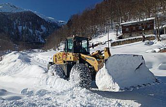 Karadeniz'de 4 ilde 343 yerleşim yerine ulaşım sağlanamıyor