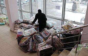 Samsun'dan deprem bölgesine yardımlar sürüyor