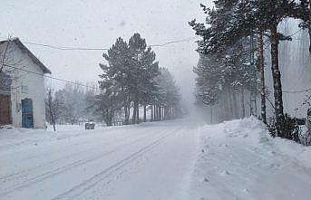 Tokat'ın yüksek kesimlerinde kar yağışı etkili oluyor