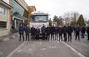 Tokat'tan deprem bölgesine tır ve kamyonlarla yardım gönderildi