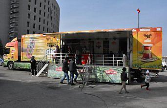 ÇAYKUR'dan deprem bölgesinde 80 noktada sıcak çay ikramı