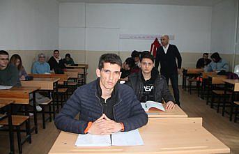 Depremzede gençlerin üniversite hayalini gerçekleştirmesi için HEM'den eğitim desteği