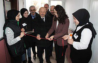 Eflani'de öğrenciler, depremzedeler yararına kermes düzenledi