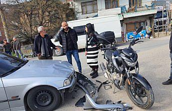 Karabük'te otomobille çarpışan motosikletin sürücüsü yaralandı