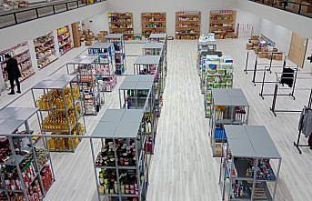 Karadeniz Ereğli'de depremzedeler için sosyal market kuruldu