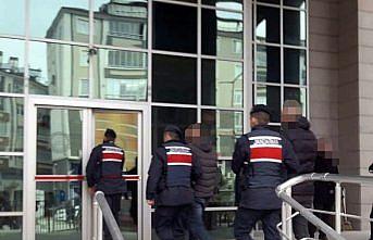 Sinop'ta evden hırsızlık yapan 2 zanlı tutuklandı