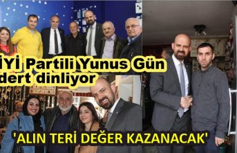 İYİ Partili Yunus Gün dert dinliyor    'ALIN TERİ DEĞER KAZANACAK'