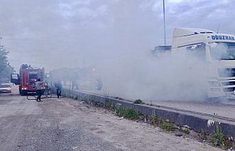 Karabük'te seyir halindeki tır alev aldı
