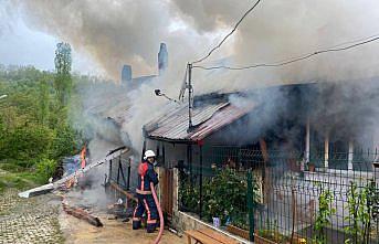 Tokat'ta çıkan yangında tek katlı ev kullanılamaz hale geldi