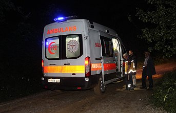 Amasya'da hasta almaya giden ambulans çamura saplandı