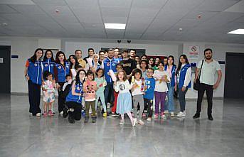 BARÜ öğrencileri deprem mağduru çocuklarla sinema etkinliğinde buluştu