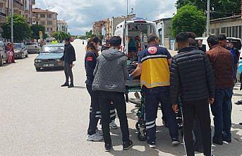 Çorum'da traktörün çarptığı motosikletteki 2 mevsimlik tarım işçisi yaralandı