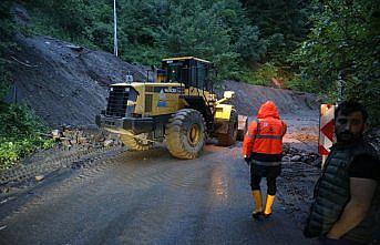 Trabzon'da şiddetli yağış hayatı olumsuz etkiledi