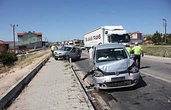Amasya'da beş aracın karıştığı kazada 5 kişi yaralandı
