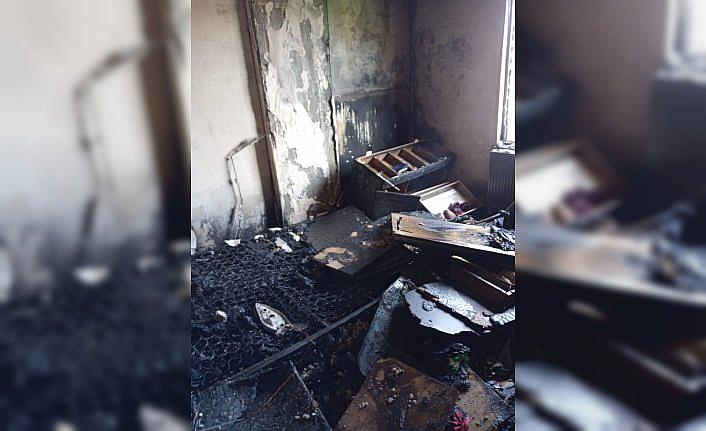 Merzifon'da apartman dairesinde çıkan yangın söndürüldü