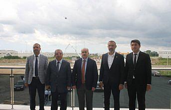 Samsun Valisi Zülkif Dağlı, Çarşamba OSB'de incelemelerde bulundu