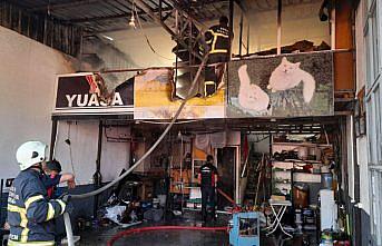 Tokat'ta tamirhanede çıkan yangın hasara yol açtı