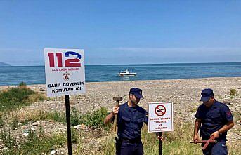 Trabzon'da vatandaşlar boğulma tehlikelerine karşı levhalarla uyarılıyor