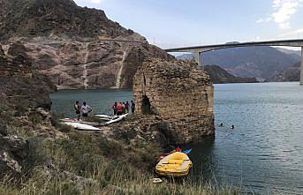 Yusufeli Barajı'nda bot ve kano turizmi başladı