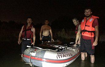 Kelkit Çayı'nda mahsur kalan 5 kişiyi itfaiye kurtardı