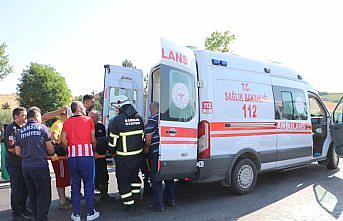 Samsun'da iki otomobil çarpıştı, 1 kişi öldü, 7 kişi yaralandı