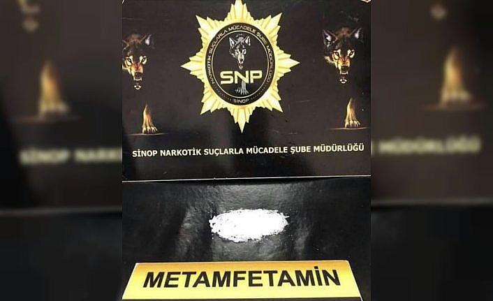 Sinop'ta uyuşturucu operasyonunda 3 kişi yakalandı