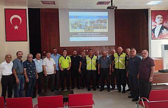 Boyabat'ta öğrenci servisi sürücülerine eğitim verildi