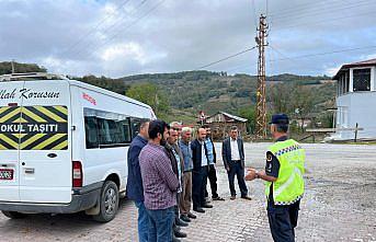 Samsun'da okul servisi şoförlerine trafik eğitimi verildi