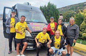 Anıtkabir'e “Cumhuriyet Koşusu“ düzenleyen Fenerbahçeli Sporcular Derneği üyeleri Bolu'ya ulaştı