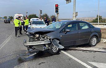 Bolu'da iki otomobilin çarpıştığı kazada 4 kişi yaralandı