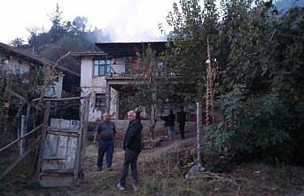 Çorum'da çıkan yangında bir ev kullanılamaz hale geldi