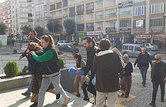 Çorum'da evden hırsızlık yaptıkları iddiasıyla yakalanan 3 zanlı tutuklandı